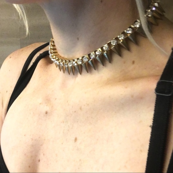 Gold and rhinestone spiked necklace choker - Picture 5 of 6